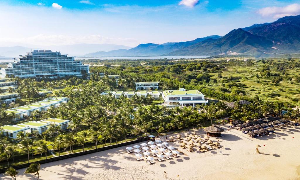 Vietnam Cam Ranh Riviera Beach Resort & Spa Vietnam